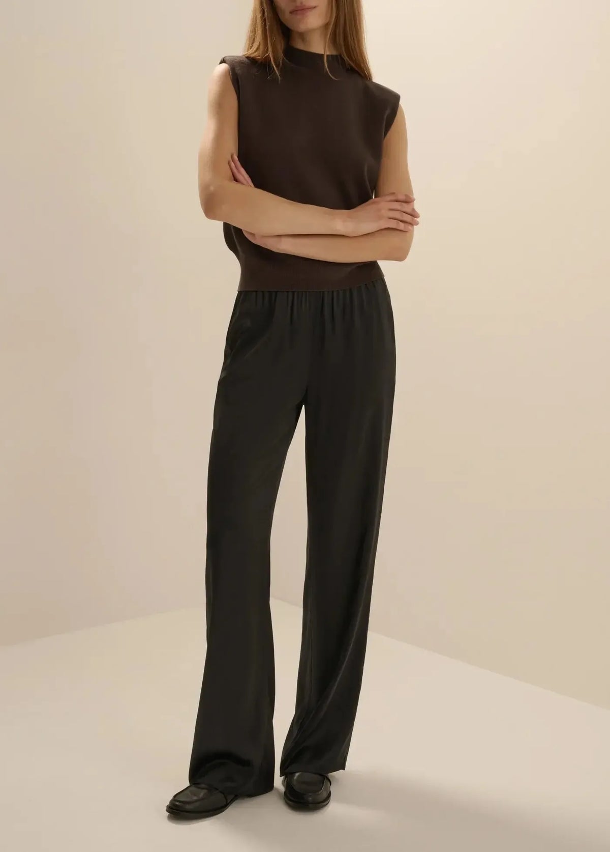 Favorite Daughter The Everything Pant - Black-Hand In Pocket