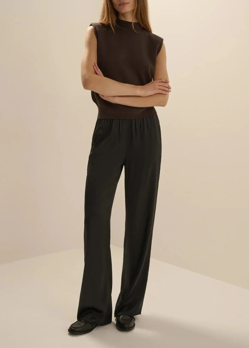 Favorite Daughter The Everything Pant - Black-Hand In Pocket