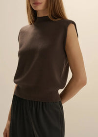 Favorite Daughter The Whitney Top - Espresso-Hand In Pocket