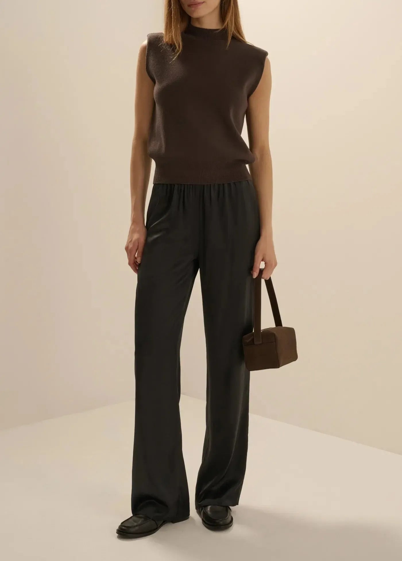 Favorite Daughter The Whitney Top - Espresso-Hand In Pocket