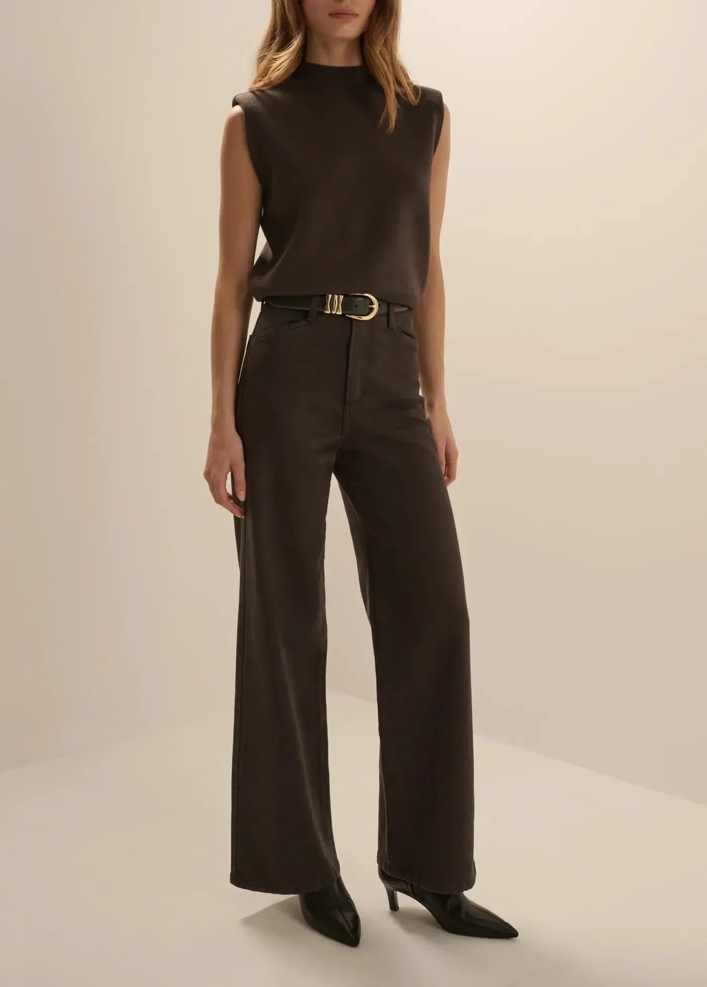 Favorite Daughter The Mischa Wide Leg Ankle - Espresso-Hand In Pocket