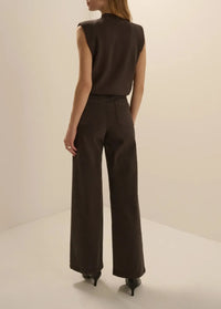 Favorite Daughter The Mischa Wide Leg Ankle - Espresso-Hand In Pocket