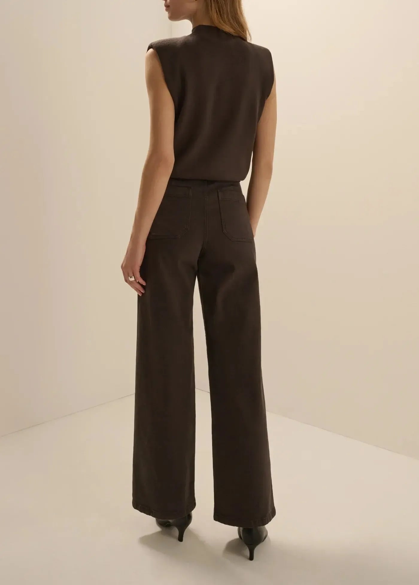 Favorite Daughter The Mischa Wide Leg Ankle - Espresso-Hand In Pocket