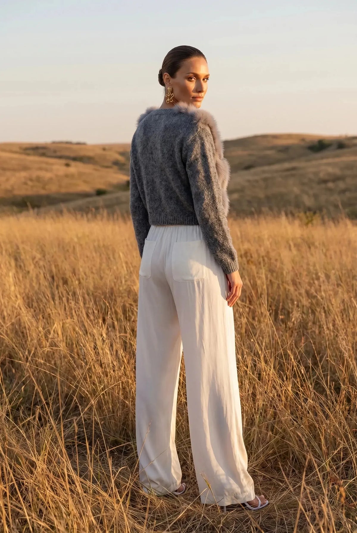 Lisa Maree By The Fireside Cardigan - Grey-Hand In Pocket