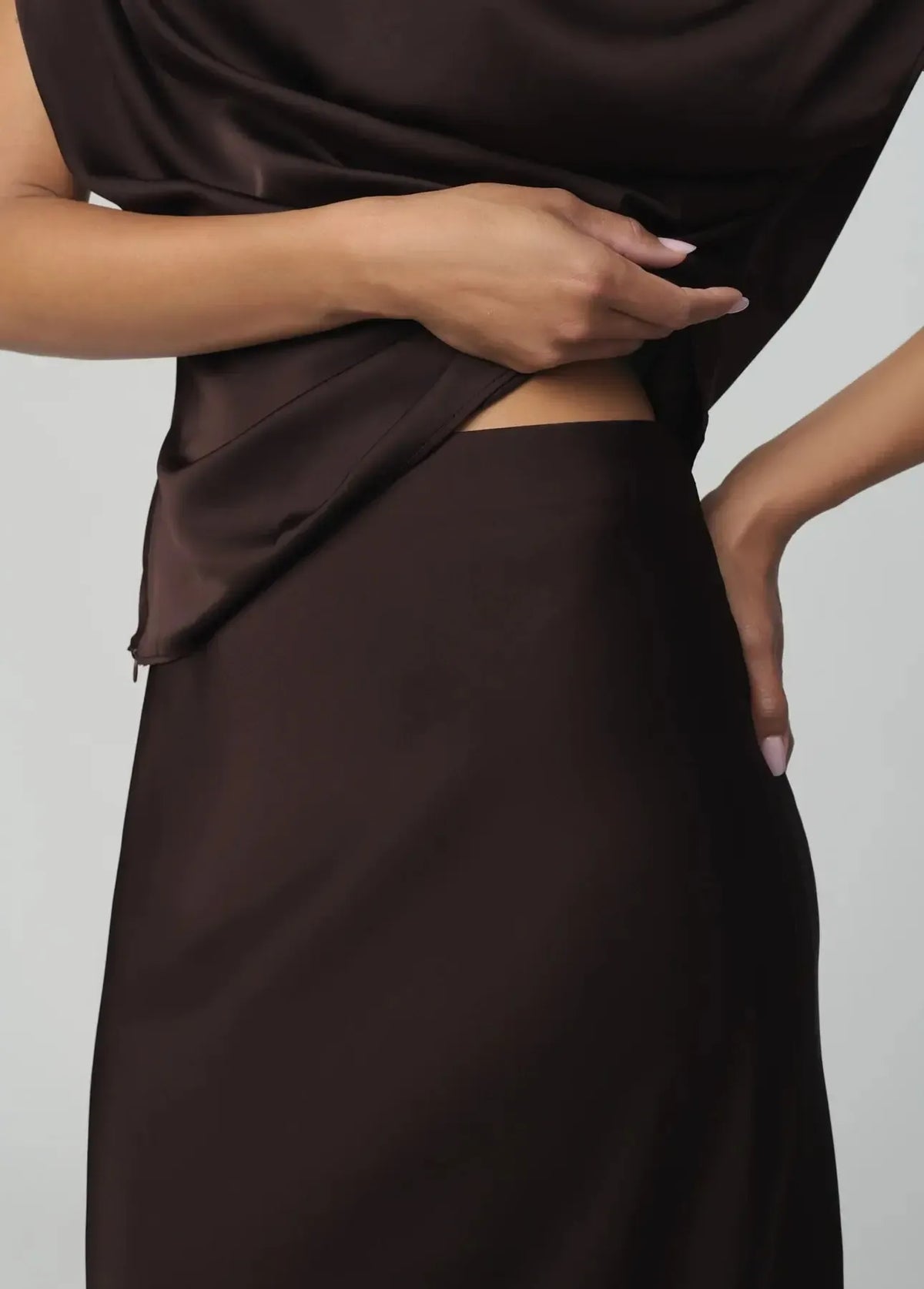 Joe's Jeans The Ines Maxi Skirt - Espresso-Hand In Pocket
