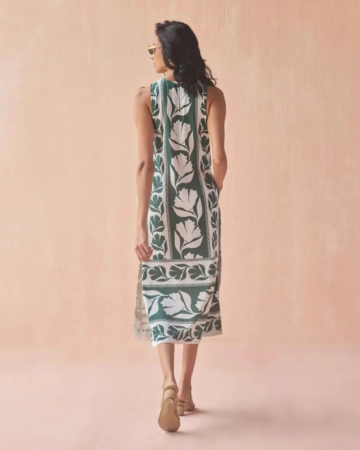 Omika Maggie Midi - Gwen Palm-Hand In Pocket