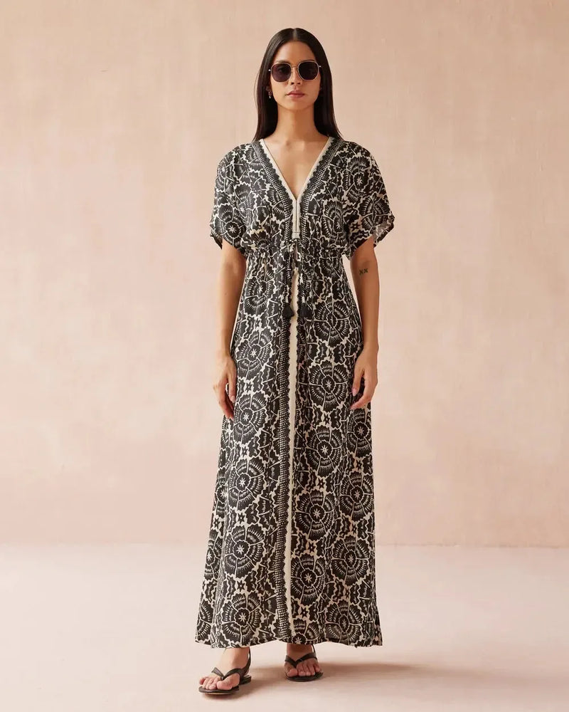 Omika Pia Caftan-Carmen Graphite-Hand In Pocket