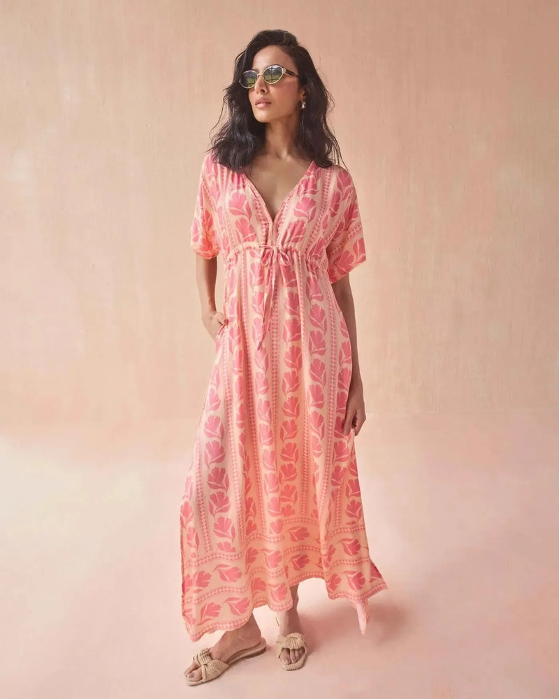 Omika Pia Caftan - Lara Flamingo-Hand In Pocket