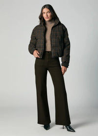 Joe's Jeans The Mia Patch Pocket - Olive-Hand In Pocket