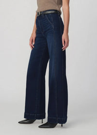 Joe's Jeans The Mia Paneled Trouser - Fascinate-Hand In Pocket