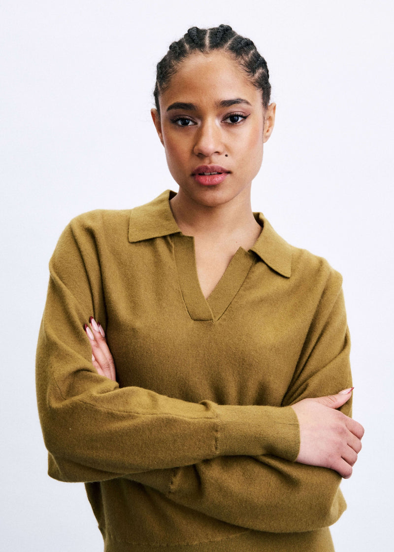 FRNCH Bath Sweater - Olive-Hand In Pocket