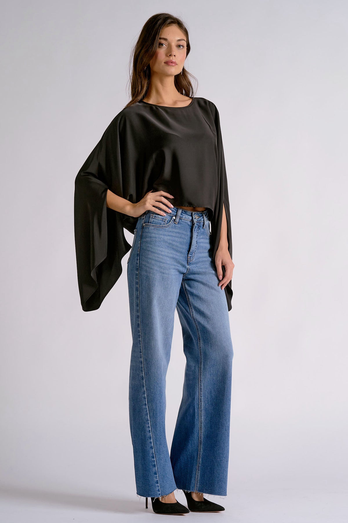 Elan Audrey Cropped Top - Black-Hand In Pocket