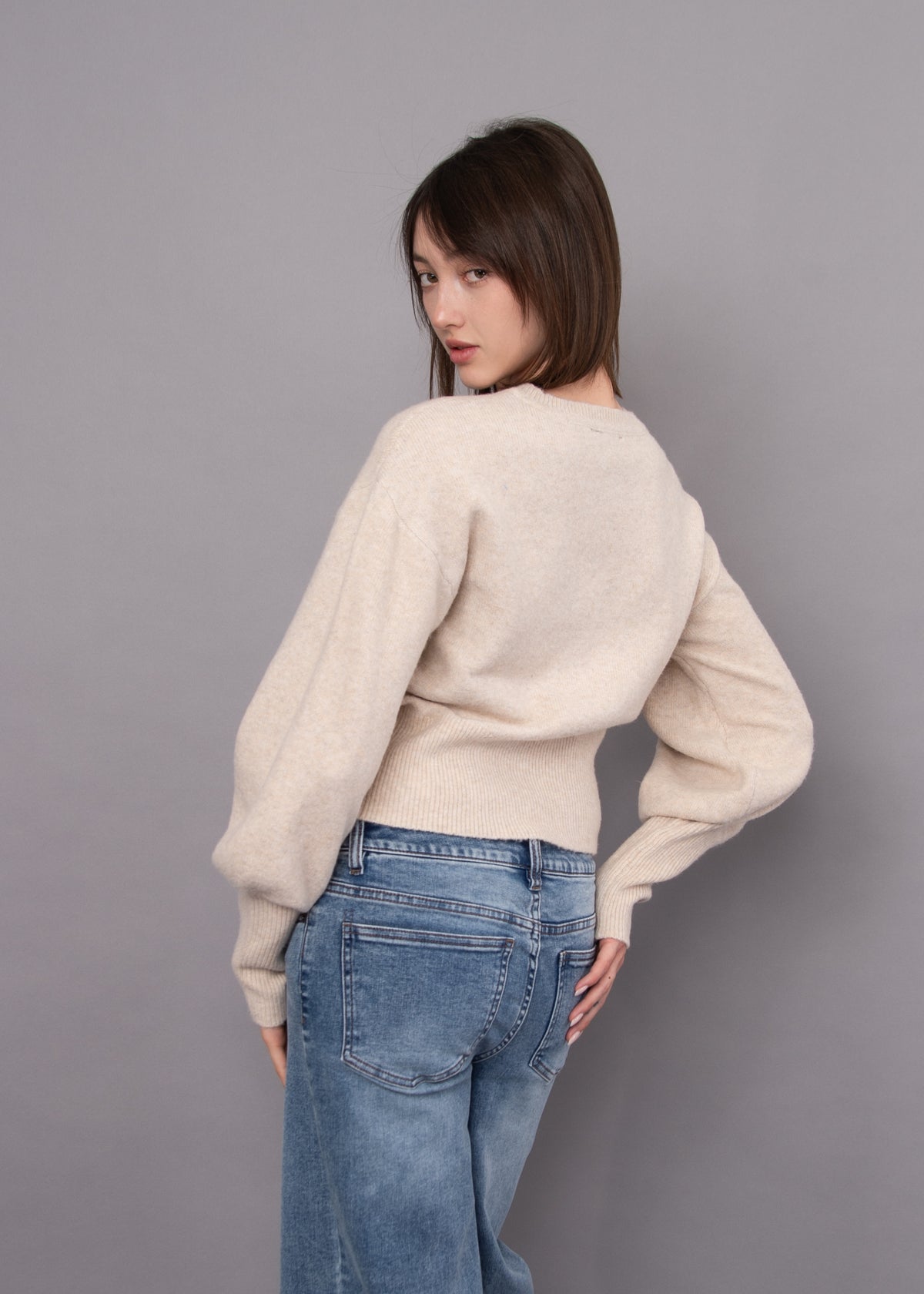 RD Style Formica Henley - Oatmeal-Hand In Pocket