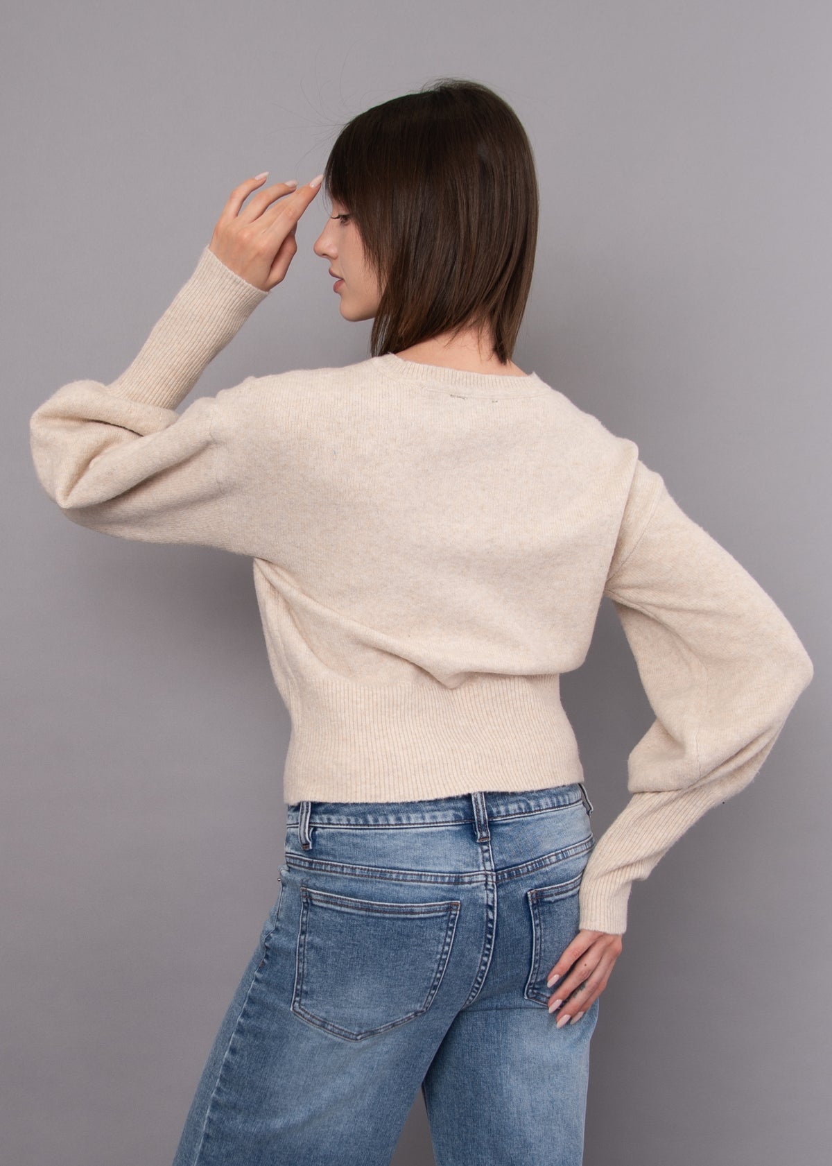 RD Style Formica Henley - Oatmeal-Hand In Pocket