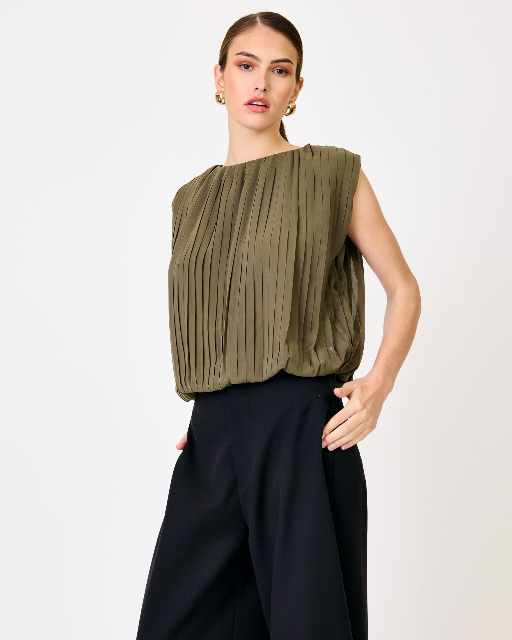 Line + Dot Rae Top - Olive-Hand In Pocket