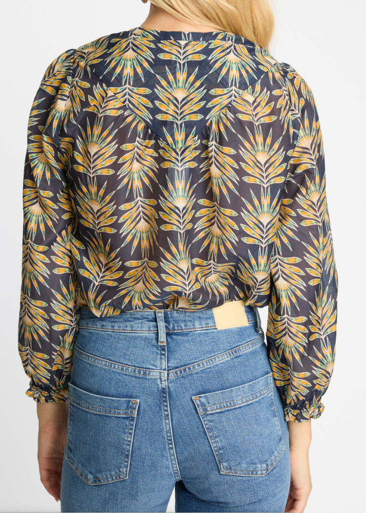 Caballero Sutton Top - Deco Plume-Hand In Pocket
