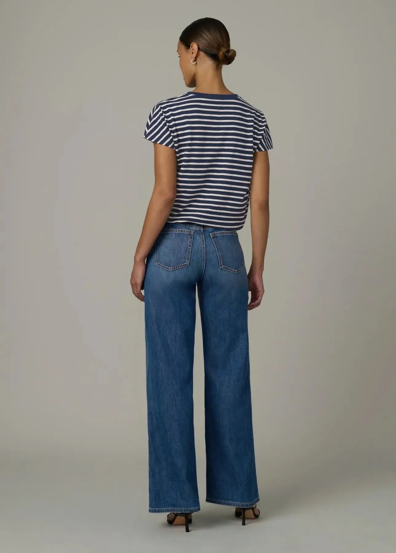 Joe's Jeans The Mia High Rise Wide Leg Ankle - Fortunate-Hand In Pocket