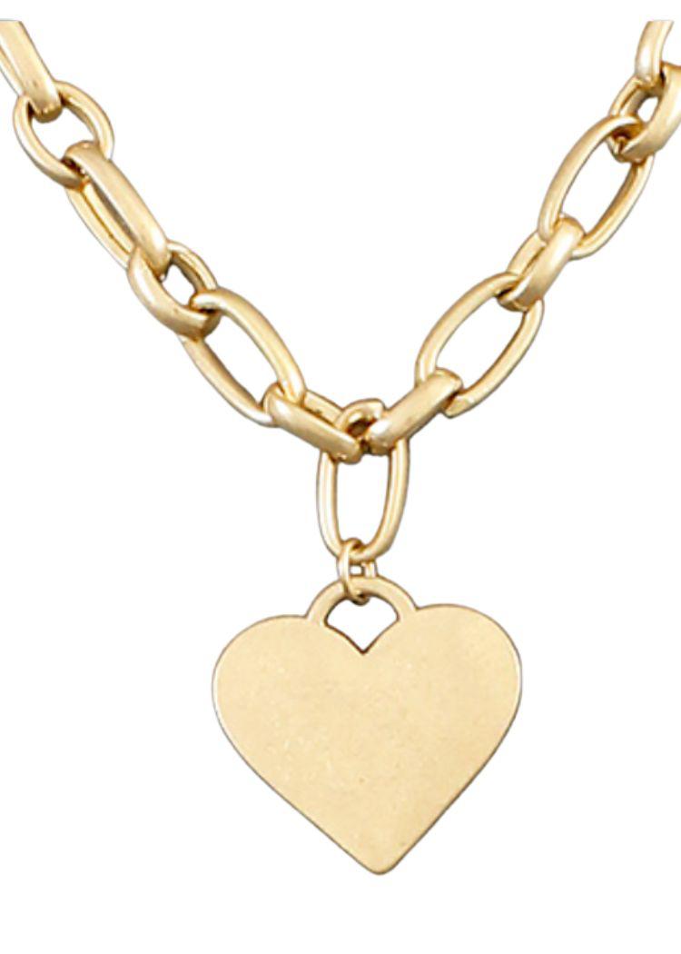 Nyra Heart Pendant-Hand In Pocket