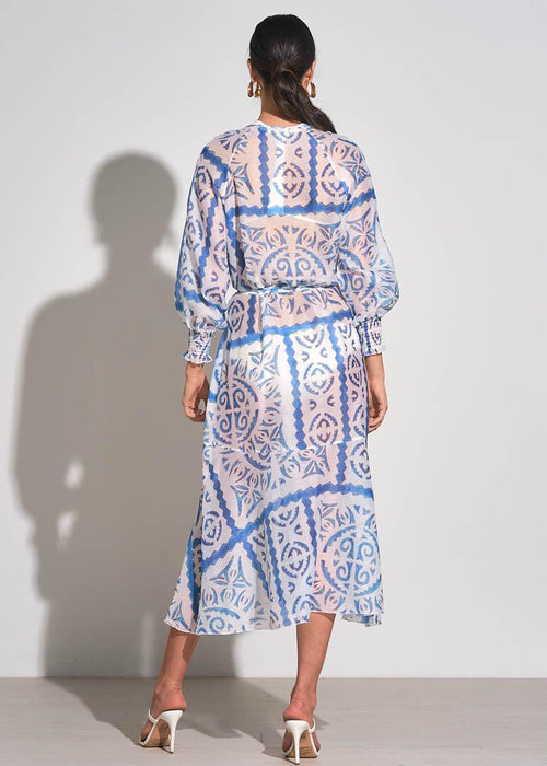 Elan Bell Robe-Hand In Pocket