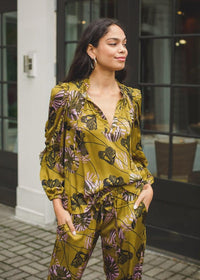 Karlie Solina Floral V Neck Long Sleeve Top-Hand In Pocket