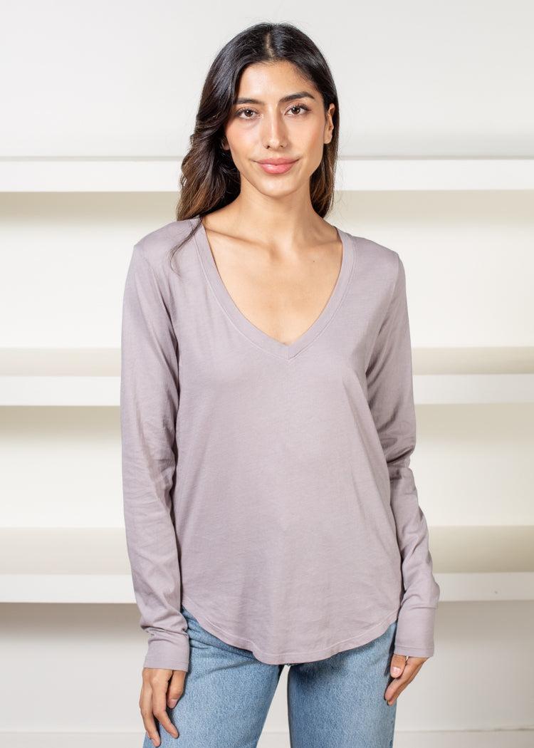 Bobi Essential Long Sleeve V Neck Curved Hem Tee- Lead-Hand In Pocket