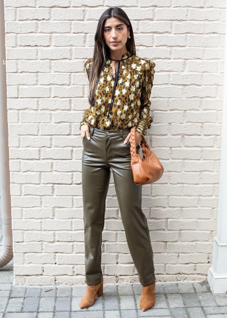 En Saison Lana Pant - Olive***FINAL SALE***-Hand In Pocket