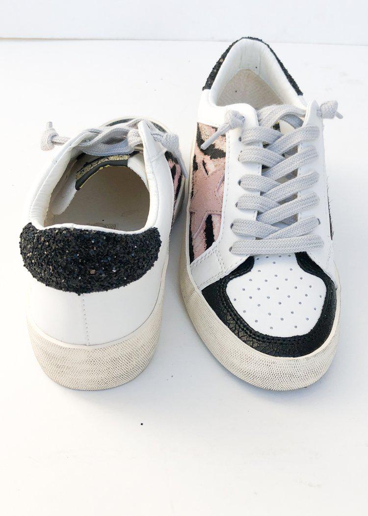 Vintage Havana Clyde "Zebra Stripe" Sneaker-Hand In Pocket