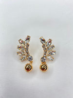 Colliers Wing Earring Ball Drop-Gold-Hand In Pocket