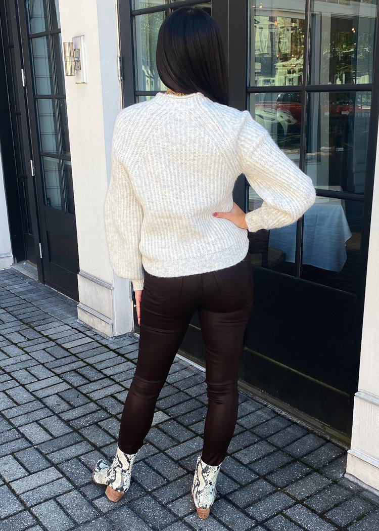 BB Dakota Neck to Normal Sweater-Hand In Pocket