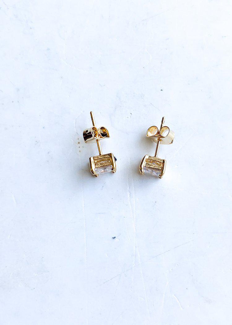 5MM Square Studs-Hand In Pocket