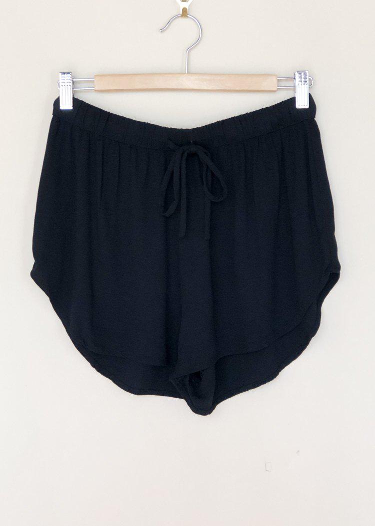 Bobi Drawstring Crepe Short - Black-Hand In Pocket