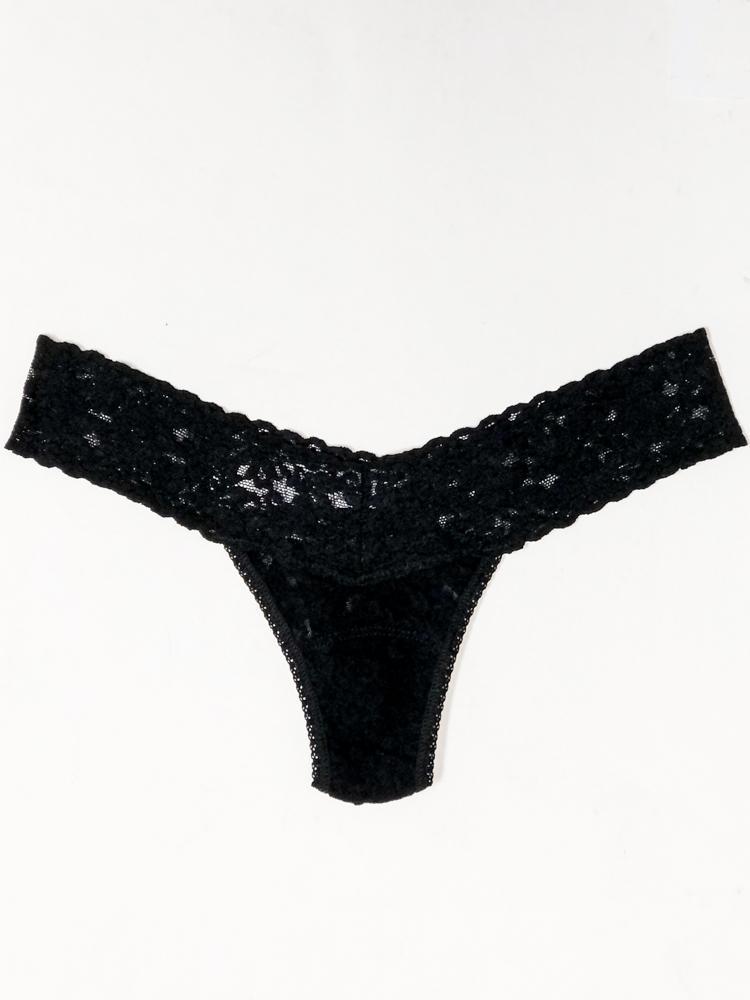 Hanky Panky Signature Lace Low Rise Thong - Cappuccino-Hand In Pocket