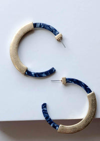 Tatsiana Resin Hoops- Navy-Hand In Pocket