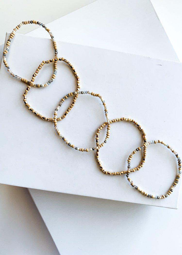 Natural Confetti Bracelet Set-Hand In Pocket