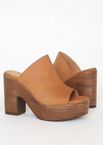 Invigorated Leather Mule***FINAL SALE***-Hand In Pocket