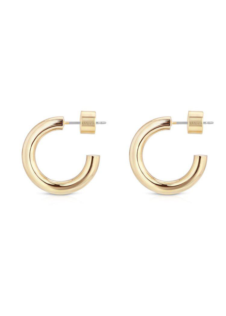 Eklexic Zo Huggie Hoops-Gold-Hand In Pocket